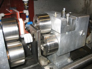 Induction Hardening Tri-Wheel Feeding Mechanism